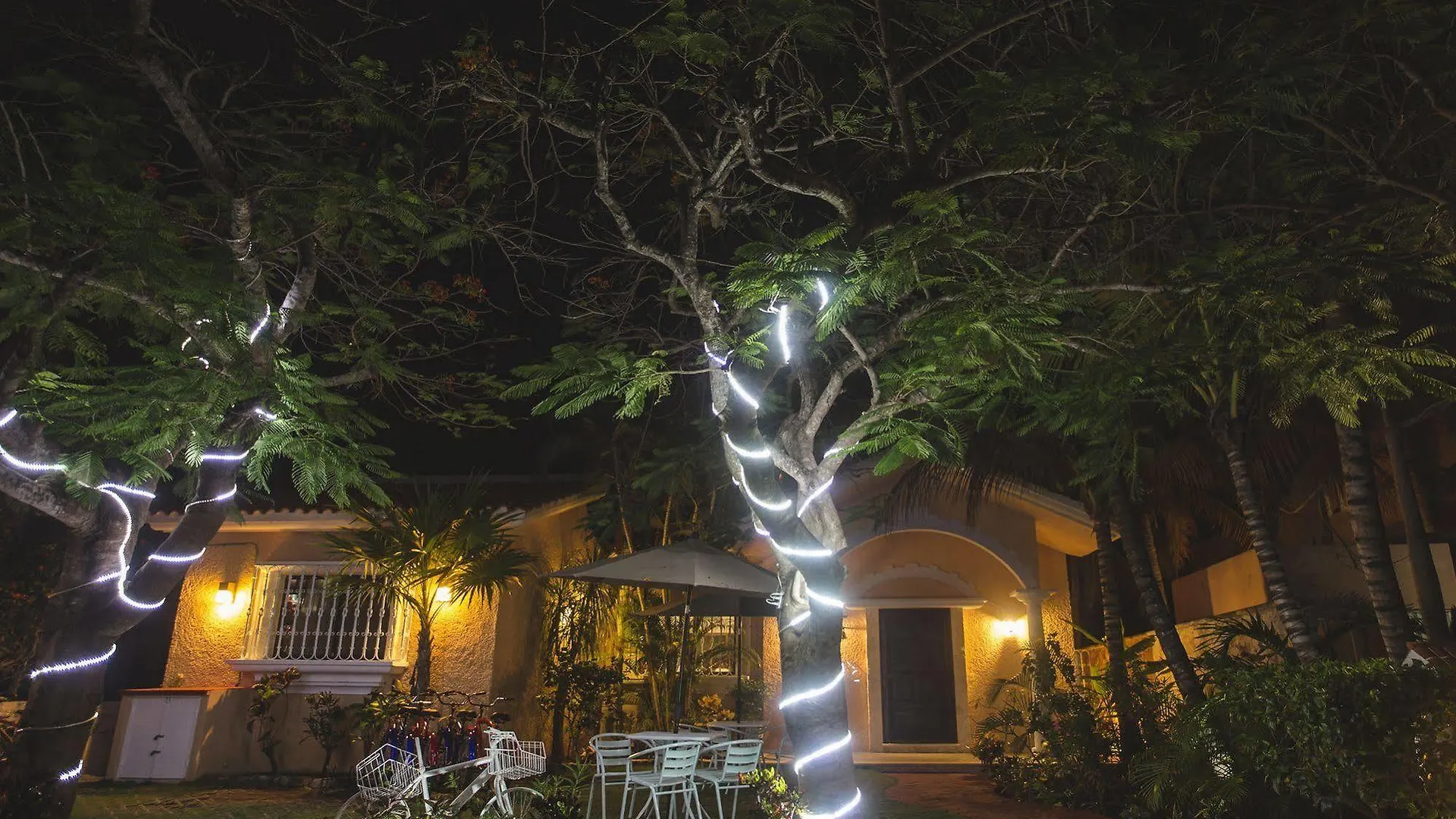 Chez Waffle Hotel Puerto Aventuras 4*,