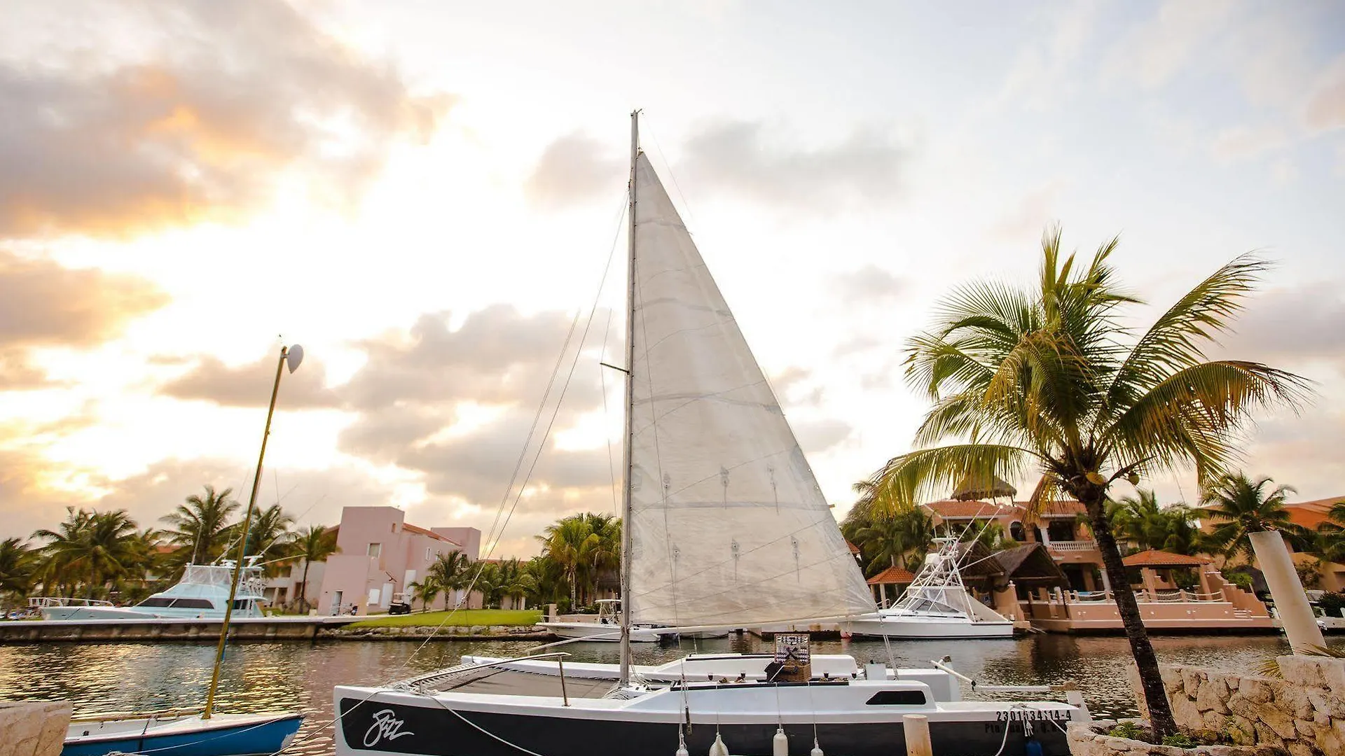 Chez Waffle Hotel Puerto Aventuras
